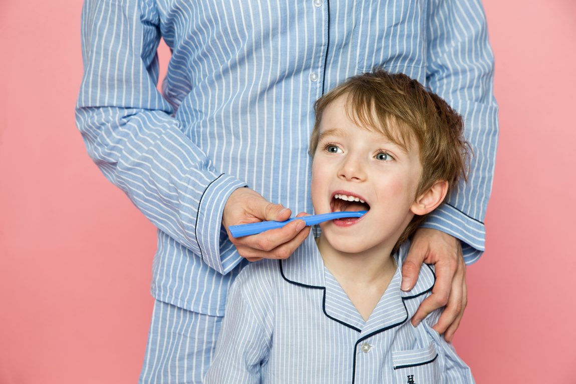 hogyan mossuk a gyerek fogat