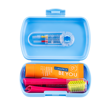 Curaprox TravelSet Utazó készlet kék új(fogkefe fogközkefe fogkrém)